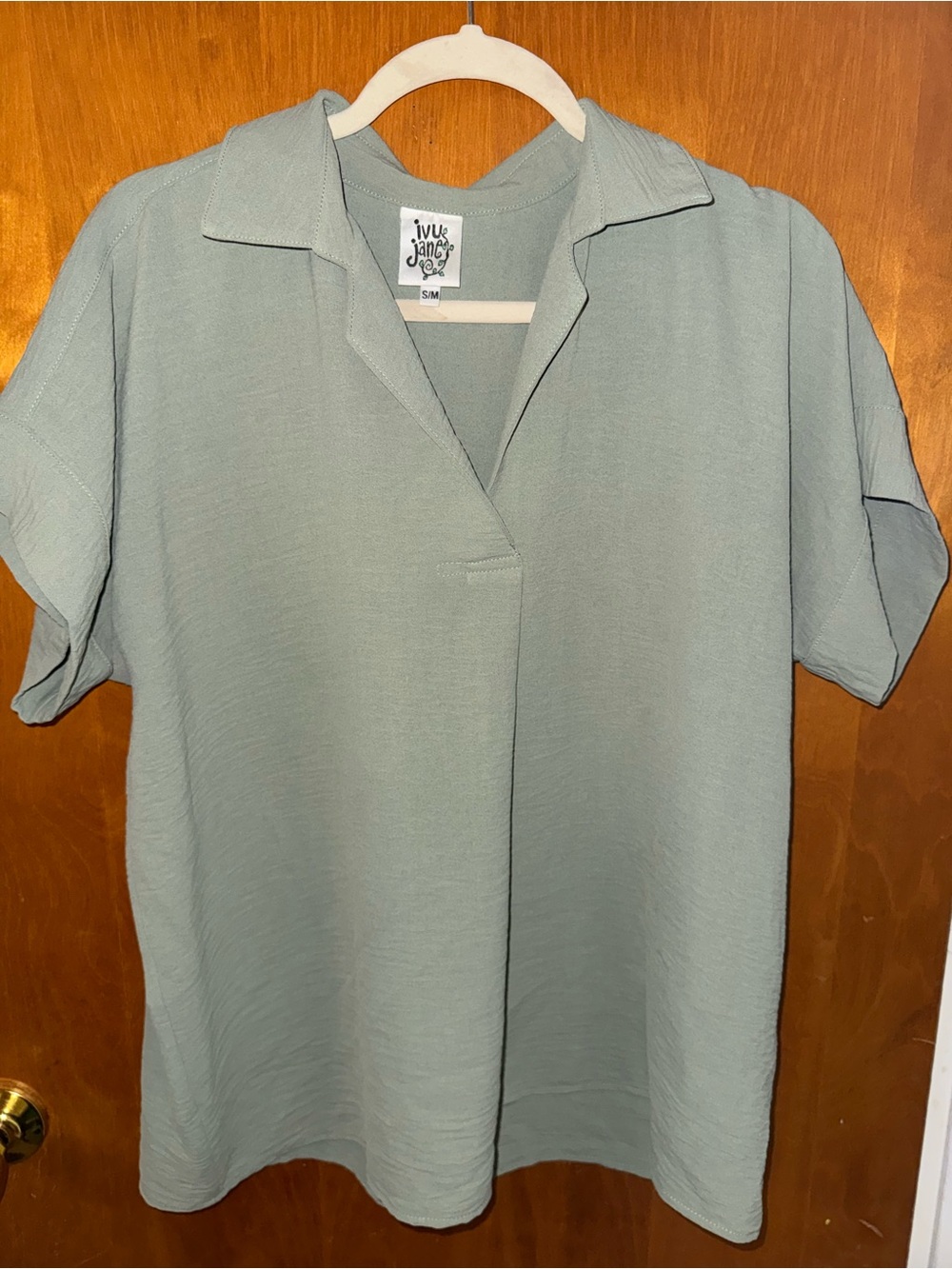 ivy jane Sage Green Short-Sleeve V-Neck Collared Top SIZE S/M